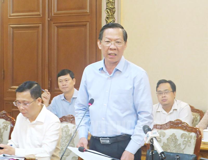 Chủ tịch UBND TP.HCM Phan Văn Mãi tại cuộc họp.